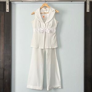 Charlotte Russe White Pinstripe Sleeveless Suit Set w Bow Slimfit